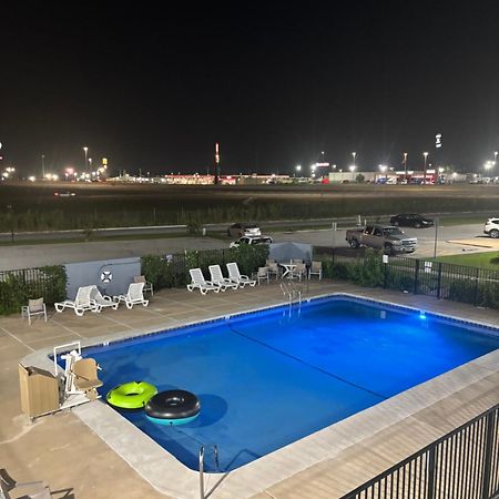 Regency Inn Tulsa Oakhurst Екстериор снимка