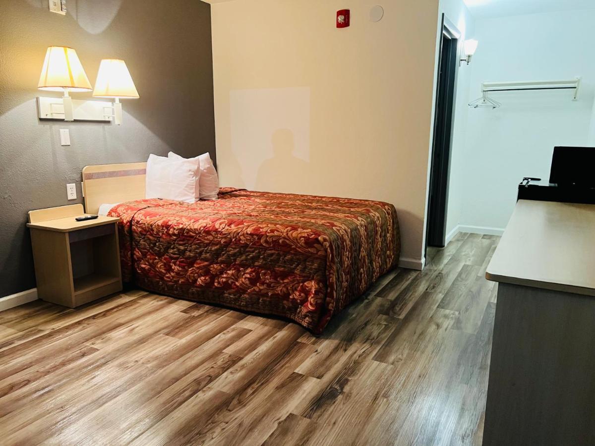 Regency Inn Tulsa Oakhurst Екстериор снимка