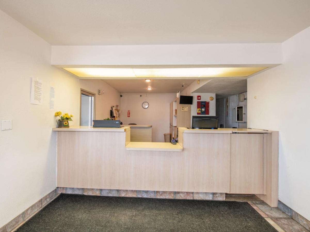 Regency Inn Tulsa Oakhurst Екстериор снимка