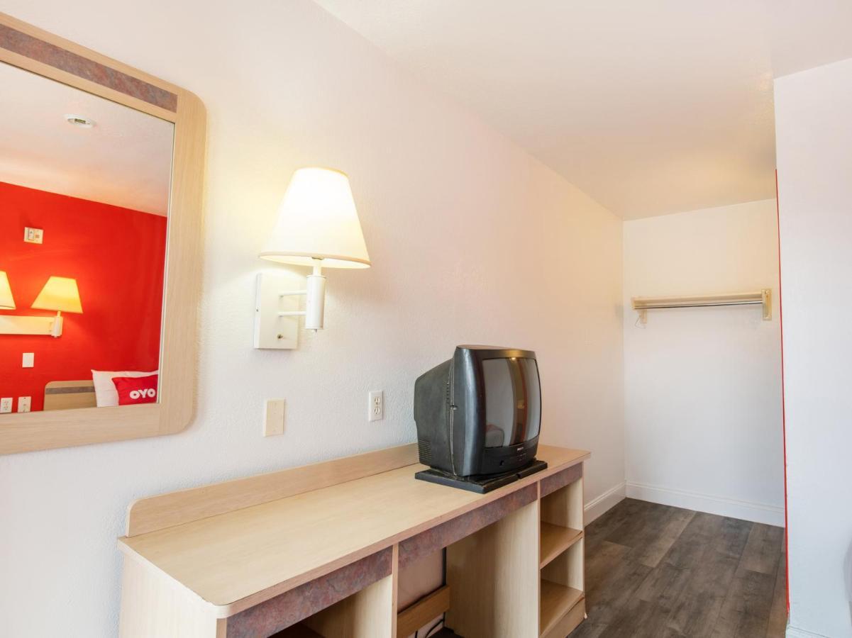 Regency Inn Tulsa Oakhurst Екстериор снимка