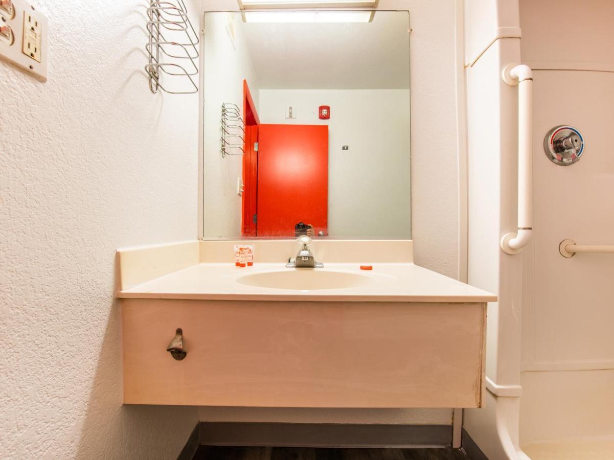 Regency Inn Tulsa Oakhurst Екстериор снимка